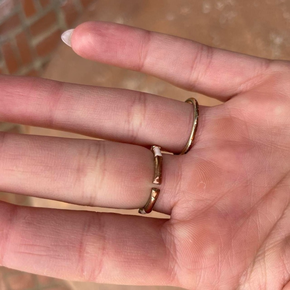 Pura vida Gold and white ring set sz 6 & adjustable / slight tarnishing - Picture 4 of 5